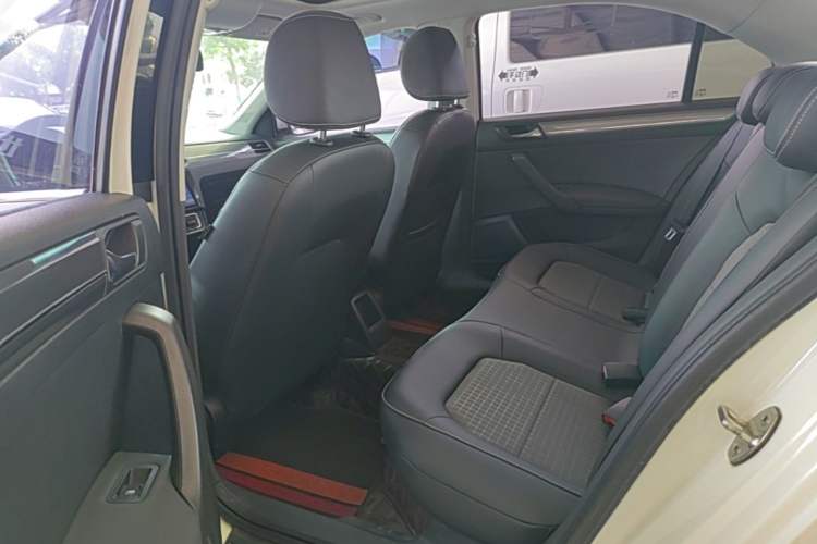 Used Volkswagen Santana 2019 1.5L Manual Comfort Edition China VI Standard Left Rear Seat