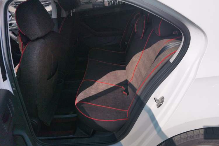 Used Volkswagen Santana 2019 1.5L Automatic Fashion Edition China VI Left Rear Seat