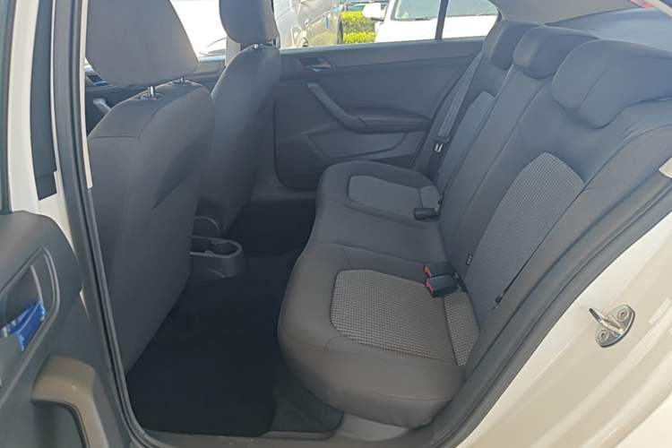 Used Volkswagen Santana 2019 1.5L Automatic Fashion Edition China VI Left Rear Seat