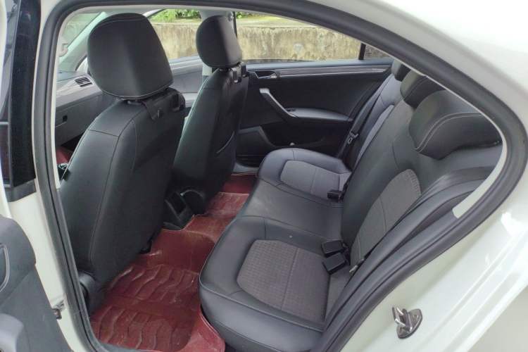 Used Volkswagen Santana 2019 1.5L Manual Comfort Edition China VI Standard Left Rear Seat