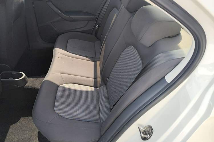 Used Volkswagen Santana 2019 1.5L Manual Fashion Edition China VI Standard Left Rear Seat