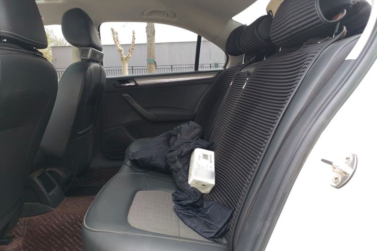Used Volkswagen Santana 2019 1.5L Manual Comfort Edition China VI Standard Left Rear Seat
