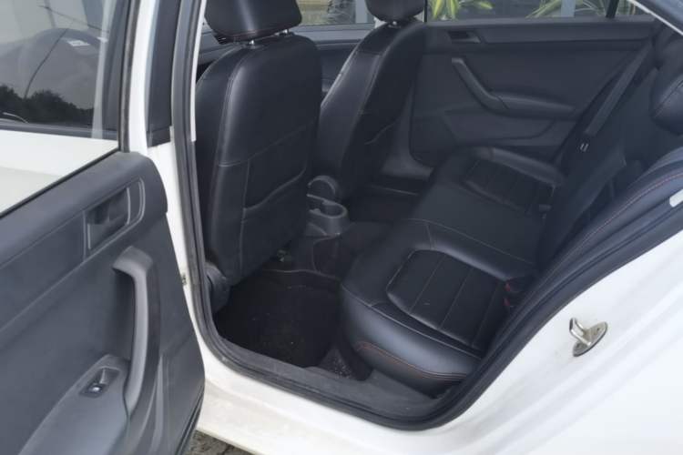 Used Volkswagen Santana 2019 1.5L Automatic Fashion Edition China VI Left Rear Seat