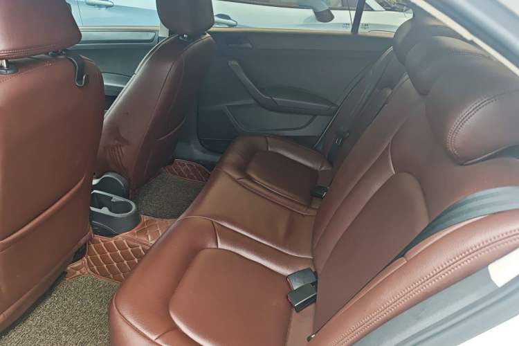 Used Volkswagen Santana 2019 1.5L Automatic Fashion Edition China VI Left Rear Seat
