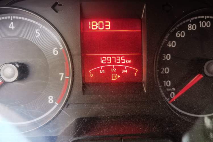 Used Volkswagen Santana 2019 1.5L Manual Fashion Edition China VI Standard Odometer Close Up