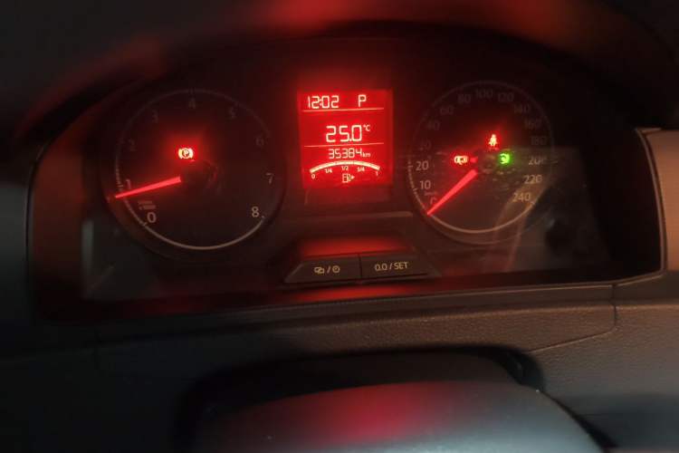 Used Volkswagen Santana 2019 1.5L Automatic Fashion Edition China VI Odometer Close Up