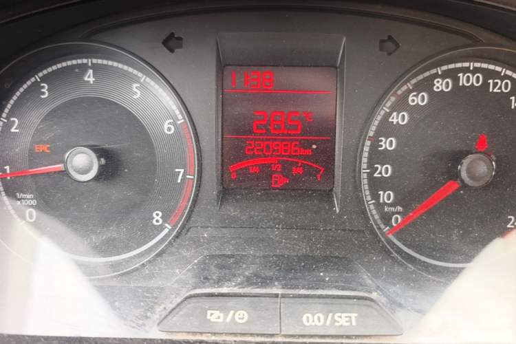 Used Volkswagen Santana 2019 1.5L Manual Fashion Edition China VI Standard Odometer Close Up