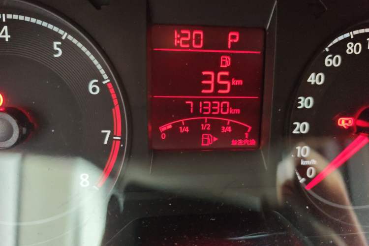 Used Volkswagen Santana 2019 1.5L Automatic Comfort Edition China V Standard Odometer Close Up