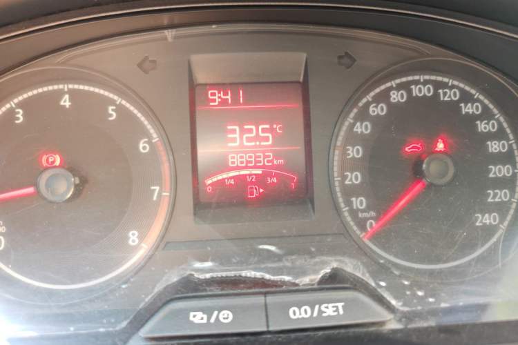 Used Volkswagen Santana 2019 1.5L Manual Fashion Edition China VI Standard Odometer Close Up