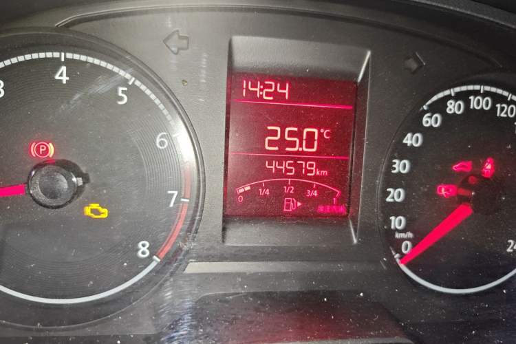 Used Volkswagen Santana 2019 1.5L Manual Fashion Edition China VI Standard Odometer Close Up