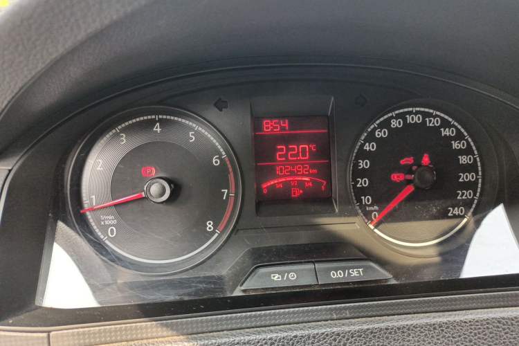 Used Volkswagen Santana 2019 1.5L Manual Fashion Edition China VI Standard Odometer Close Up