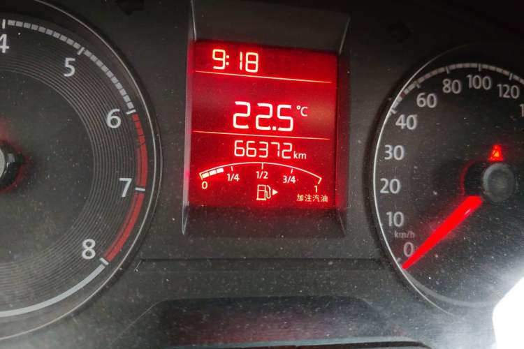 Used Volkswagen Santana 2019 1.5L Manual Fashion Edition China VI Standard Odometer Close Up
