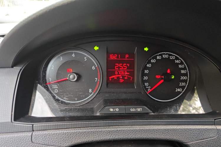 Used Volkswagen Santana 2019 1.5L Automatic Fashion Edition China VI Odometer Close Up