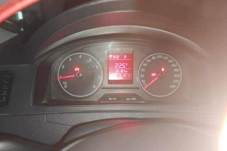 Used Volkswagen Santana 2019 1.5L Automatic Fashion Edition China VI Odometer Close Up