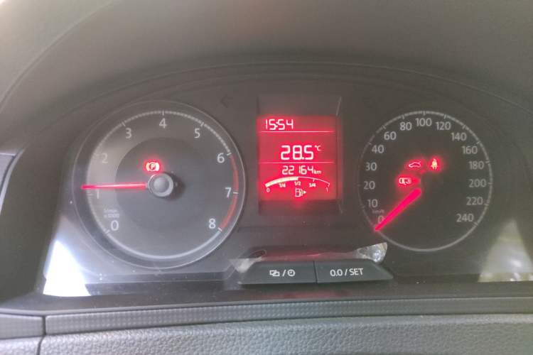 Used Volkswagen Santana 2019 1.5L Manual Fashion Edition China VI Standard Odometer Close Up