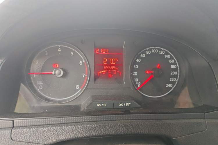 Used Volkswagen Santana 2019 1.5L Manual Fashion Edition China VI Standard Odometer Close Up