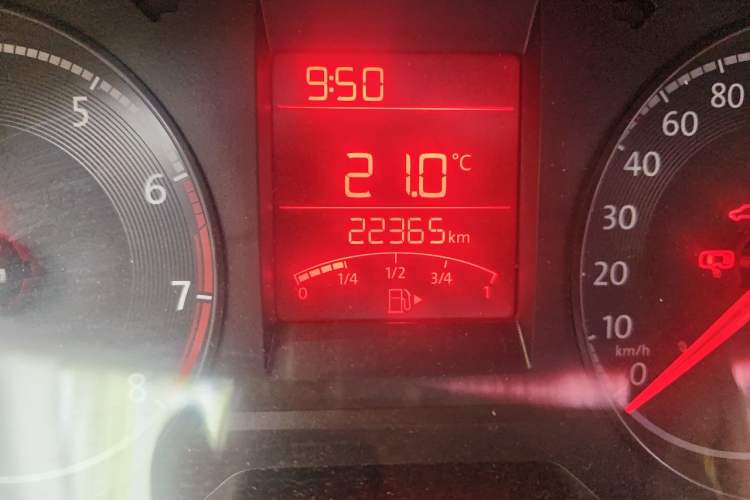 Used Volkswagen Santana 2019 1.5L Manual Fashion Edition China VI Standard Odometer Close Up