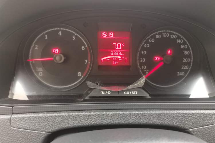 Used Volkswagen Santana 2019 1.5L Manual Fashion Edition China VI Standard Odometer Close Up