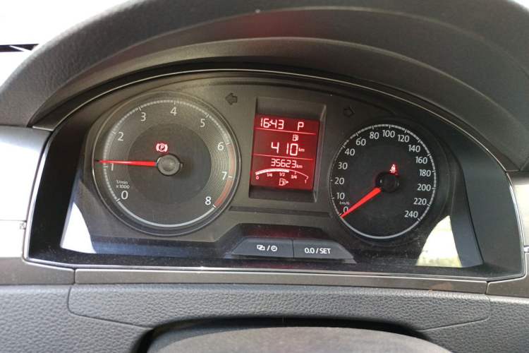 Used Volkswagen Santana 2019 1.5L Automatic Comfort Edition China VI Standard Odometer Close Up