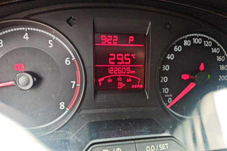 Used Volkswagen Santana 2019 1.5L Automatic Fashion Edition China VI Odometer Close Up