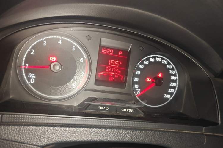Used Volkswagen Santana 2019 1.5L Automatic Fashion Edition China VI Odometer Close Up