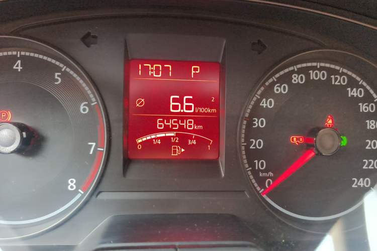 Used Volkswagen Santana 2019 1.5L Automatic Comfort Edition China VI Standard Odometer Close Up
