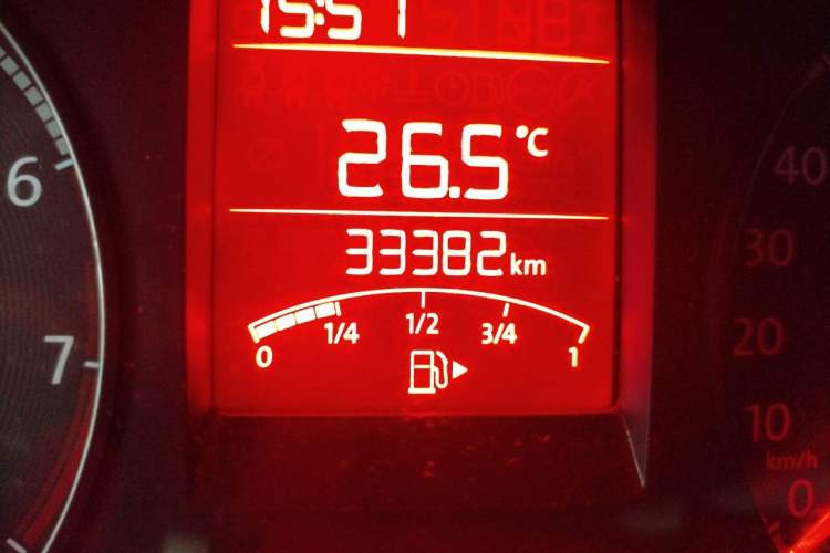 Used Volkswagen Santana 2019 1.5L Manual Fashion Edition China VI Standard Odometer Close Up