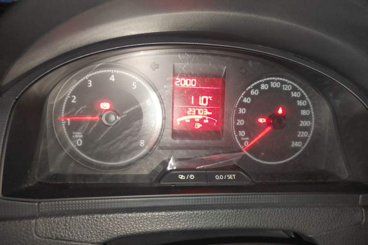 Used Volkswagen Santana 2019 1.5L Manual Fashion Edition China VI Standard Odometer Close Up