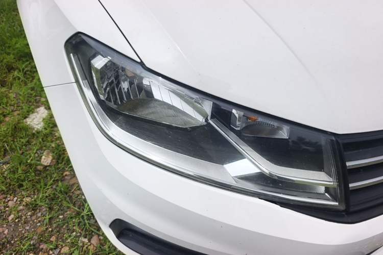 Used Volkswagen Santana 2019 1.5L Manual Fashion Edition China VI Standard Right Front Headlight