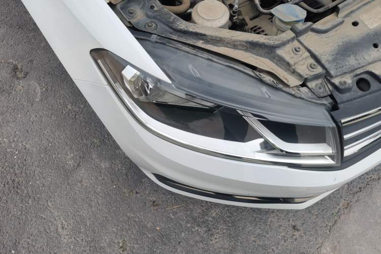 Used Volkswagen Santana 2019 1.5L Automatic Fashion Edition China VI Right Front Headlight