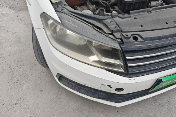 Used Volkswagen Santana 2019 1.5L Manual Fashion Edition China VI Standard Right Front Headlight