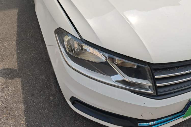 Used Volkswagen Santana 2019 1.5L Manual Fashion Edition China VI Standard Right Front Headlight