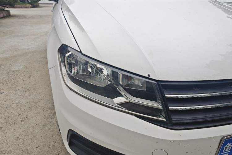 Used Volkswagen Santana 2019 1.5L Manual Fashion Edition China VI Standard Right Front Headlight