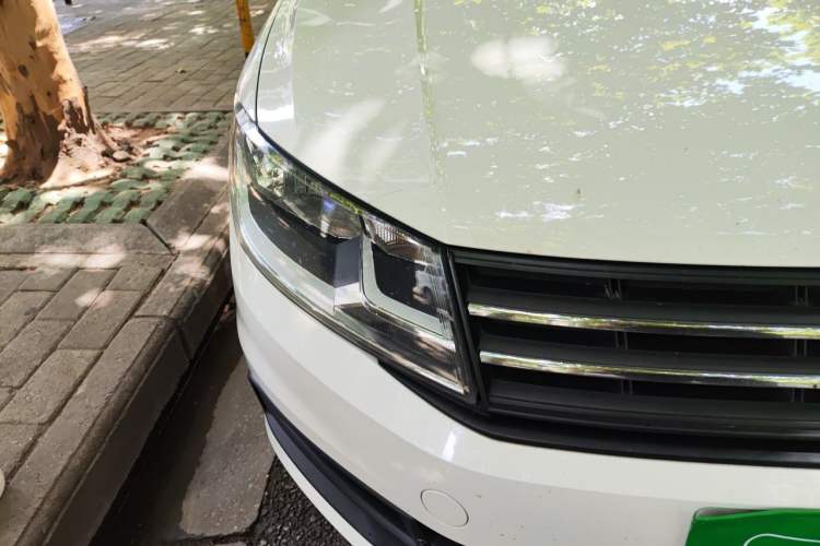 Used Volkswagen Santana 2019 1.5L Manual Fashion Edition China VI Standard Right Front Headlight