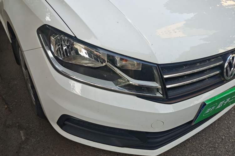 Used Volkswagen Santana 2019 1.5L Automatic Fashion Edition China VI Right Front Headlight