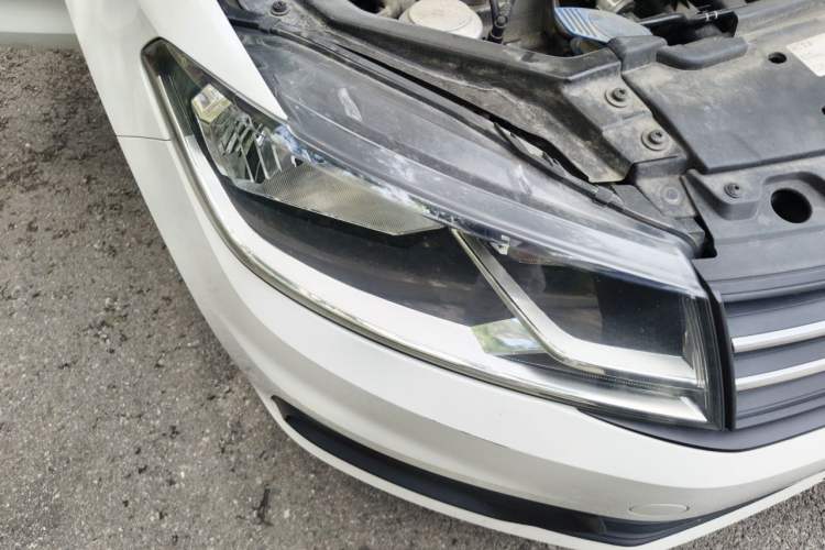 Used Volkswagen Santana 2019 1.5L Automatic Fashion Edition China VI Right Front Headlight