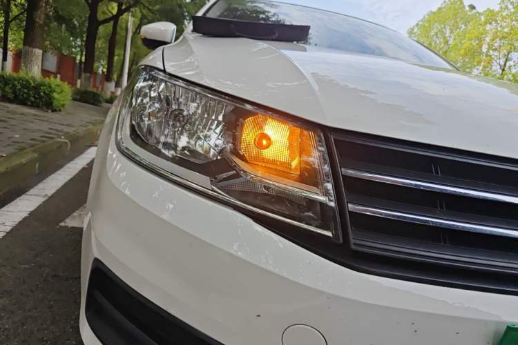 Used Volkswagen Santana 2019 1.5L Automatic Fashion Edition China VI Right Front Headlight