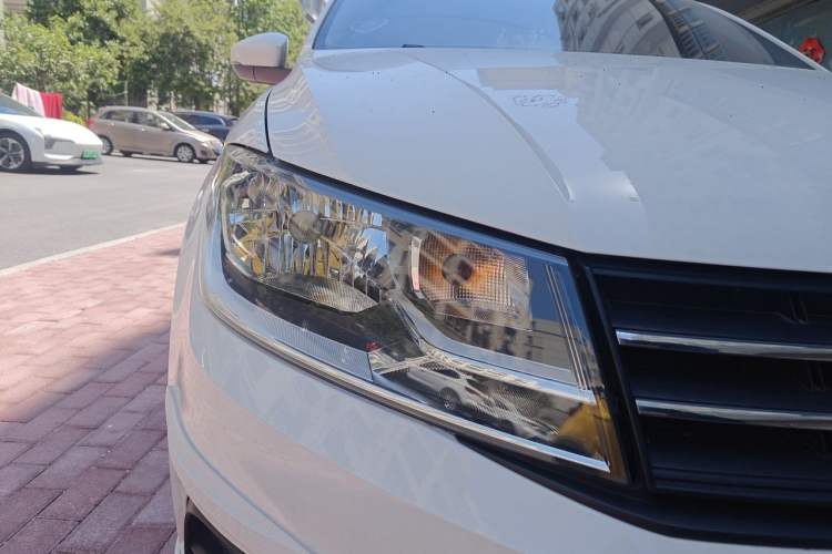 Used Volkswagen Santana 2019 1.5L Automatic Fashion Edition China VI Right Front Headlight