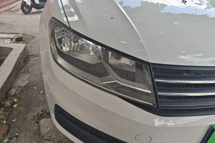 Used Volkswagen Santana 2019 1.5L Manual Fashion Edition China VI Standard Right Front Headlight