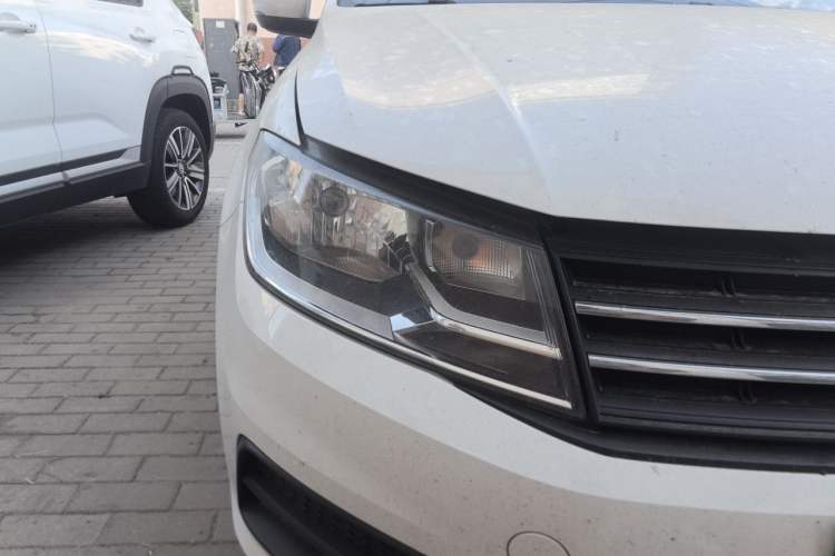 Used Volkswagen Santana 2019 1.5L Manual Fashion Edition China VI Standard Right Front Headlight