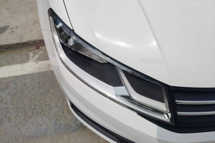 Used Volkswagen Santana 2019 1.5L Automatic Fashion Edition China VI Right Front Headlight