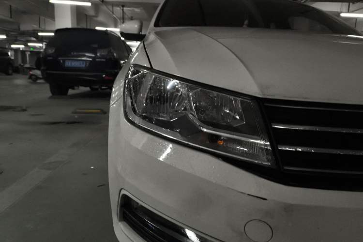Used Volkswagen Santana 2019 1.5L Automatic Comfort Edition China VI Standard Right Front Headlight