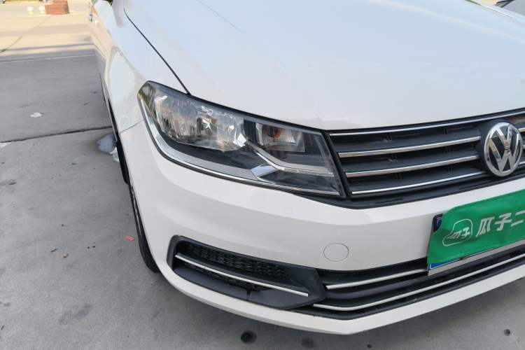 Used Volkswagen Santana 2019 1.5L Automatic Fashion Edition China VI Right Front Headlight