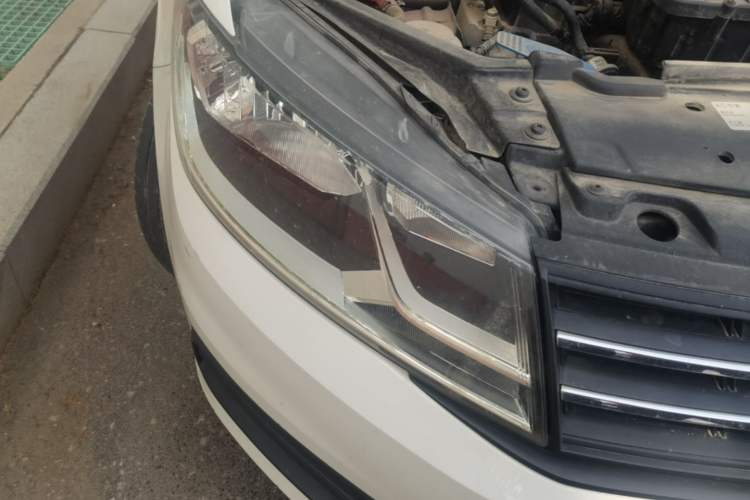 Used Volkswagen Santana 2019 1.5L Automatic Fashion Edition China VI Right Front Headlight