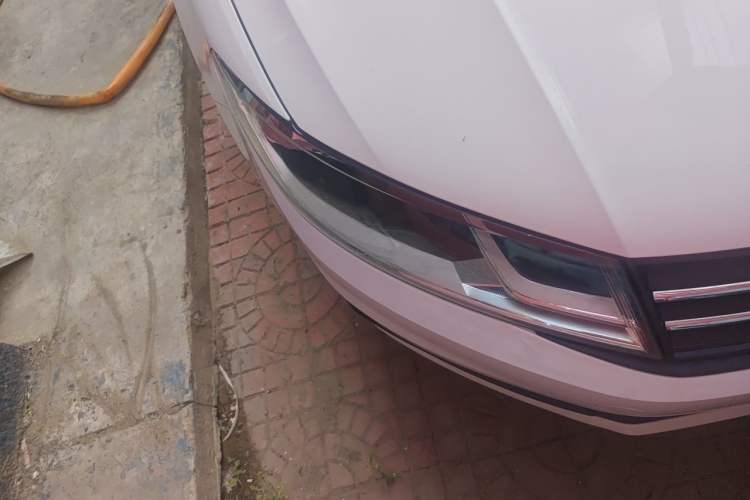 Used Volkswagen Santana 2019 1.5L Automatic Fashion Edition China VI Right Front Headlight
