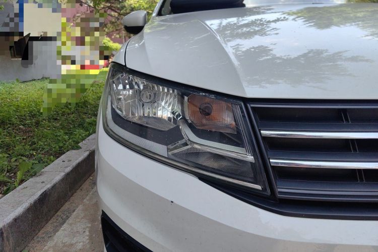 Used Volkswagen Santana 2019 1.5L Manual Fashion Edition China VI Standard Right Front Headlight