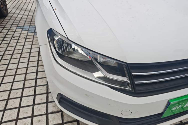 Used Volkswagen Santana 2019 1.5L Automatic Fashion Edition China VI Right Front Headlight