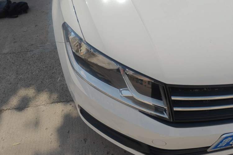 Used Volkswagen Santana 2019 1.5L Automatic Fashion Edition China VI Right Front Headlight