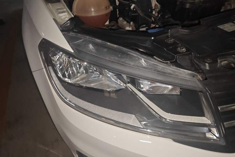 Used Volkswagen Santana 2019 1.5L Automatic Fashion Edition China VI Right Front Headlight
