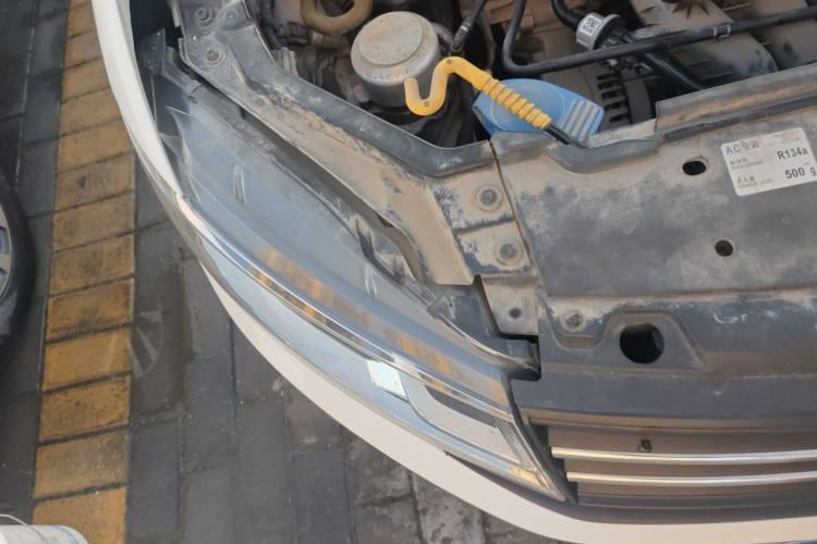 Used Volkswagen Santana 2019 1.5L Manual Fashion Edition China VI Standard Right Front Headlight